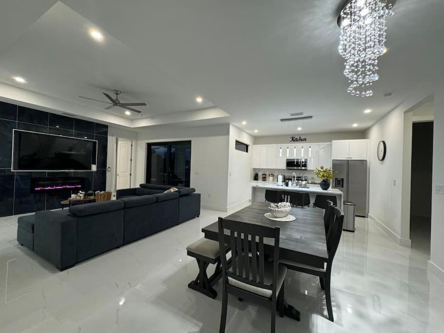 Dream Family Vacation * Cape Coral